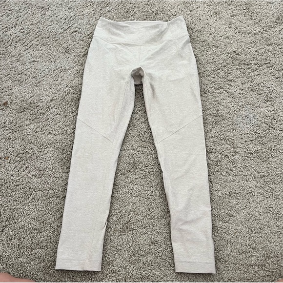 Outdoor Voices 25” Warmup Light Cream/Gray Marled Leggings - Picture 2 of 5